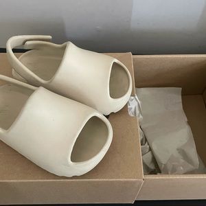 Infant Yeezy Slides